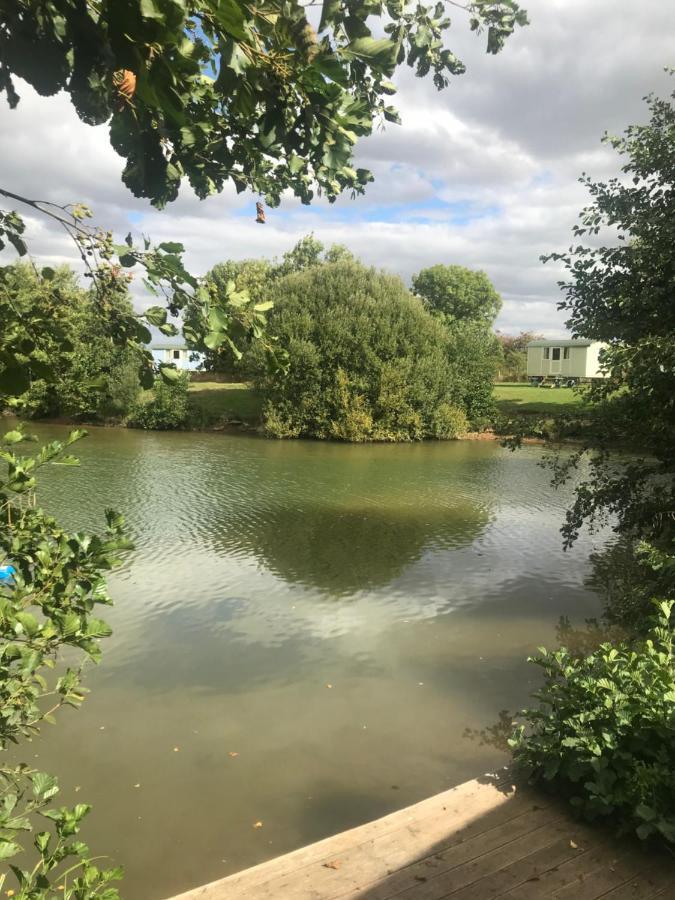 Elton Barn Fishery & Retreat نوتينغهام المظهر الخارجي الصورة